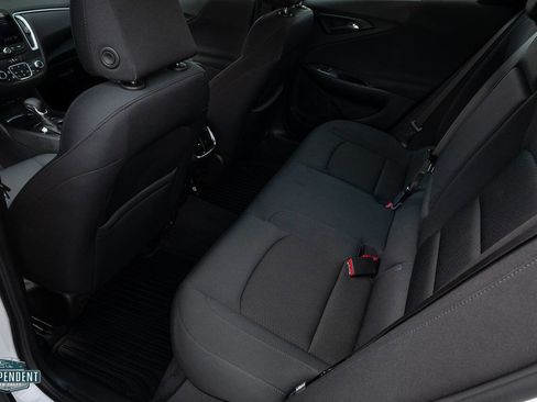 Used 2022 Chevrolet Malibu LT image 16