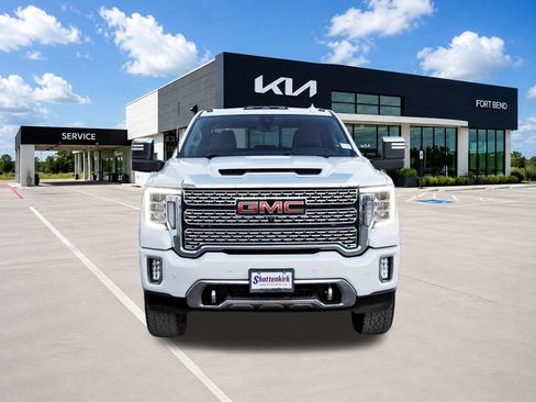 Used 2022 GMC Sierra 2500 Denali w/ Technology Package AWD/4WD image 2