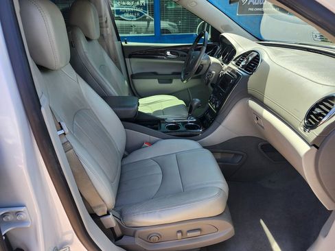 Used 2017 Buick Enclave Leather w/ Trailering Package FWD image 18