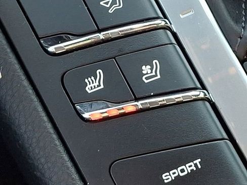 Used 2021 Porsche Macan S image 30