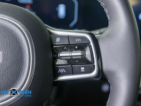 Used 2026 Kia Carnival SX Prestige FWD image 15