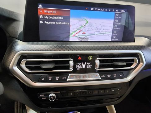 Used 2023 BMW X4 xDrive30i AWD/4WD image 18