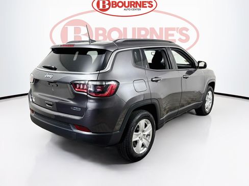 Used 2022 Jeep Compass Latitude AWD/4WD image 8