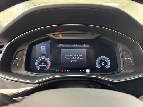 Used 2019 Audi Q8 Prestige w/ Luxury Package image 36