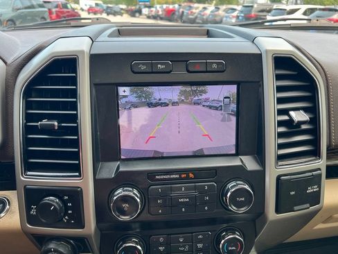 Used 2019 Ford F150 Lariat AWD/4WD image 36