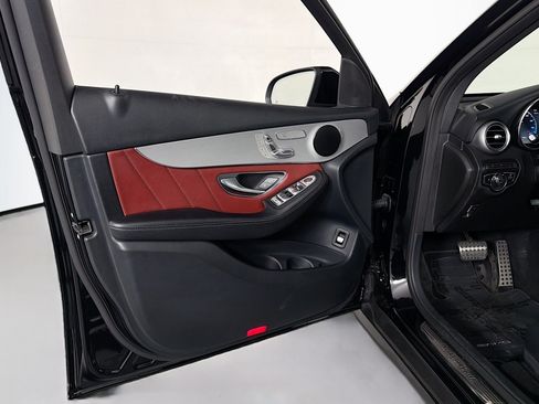 Used 2022 Mercedes-Benz GLC 300 image 21