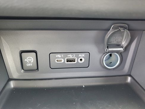Used 2025 Nissan Sentra SR w/ Midnight Edition FWD image 18