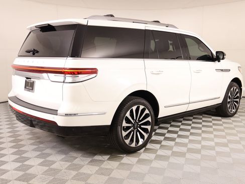 Certified 2023 Lincoln Navigator Reserve image 22