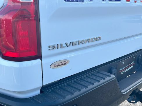 Used 2022 Chevrolet Silverado 1500 LT Trail Boss AWD/4WD image 32
