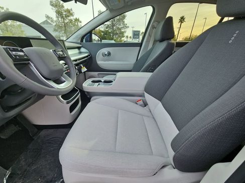 New 2026 Hyundai Ioniq 9 SE AWD/4WD image 15