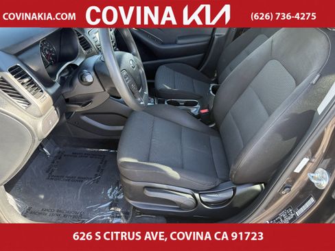 Used 2017 Kia Forte LX image 14