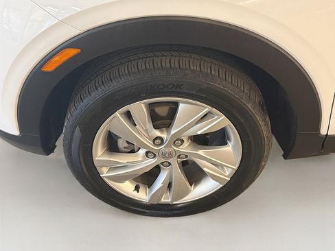 Used 2025 Buick Encore GX Preferred AWD/4WD image 11