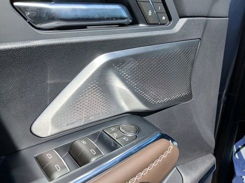 New 2026 GMC Acadia Denali Ultimate w/ LPO, Floor Liner Package AWD/4WD image 33