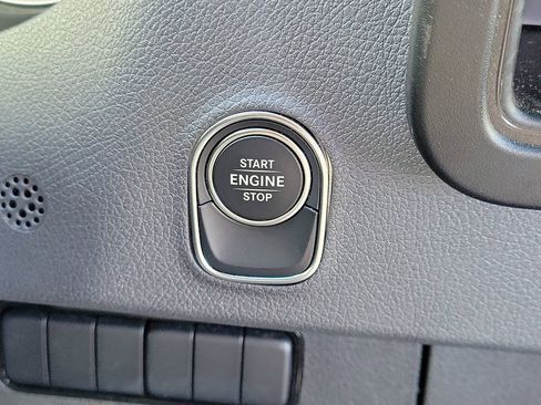 Used 2023 Mercedes-Benz Sprinter 144 Cargo image 18