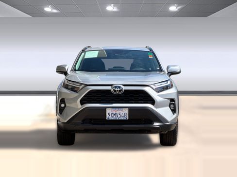 Used 2025 Toyota RAV4 XLE Premium AWD/4WD image 6