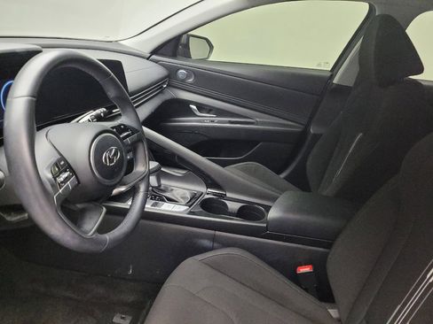Used 2023 Hyundai Elantra SEL w/ Convenience Package FWD image 17