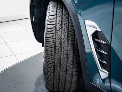 Used 2025 BMW X5 xDrive40i image 38