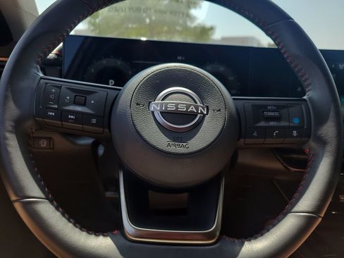Certified 2025 Nissan Kicks SR FWD image 24