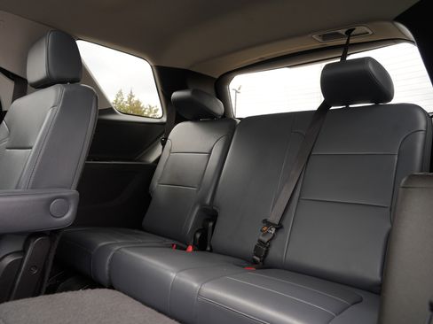 Used 2019 Chevrolet Traverse Premier w/ LPO, Floor Liner Package AWD/4WD image 27