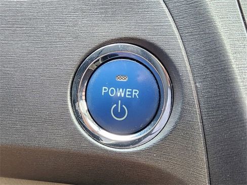 Used 2013 Toyota Prius Two image 27