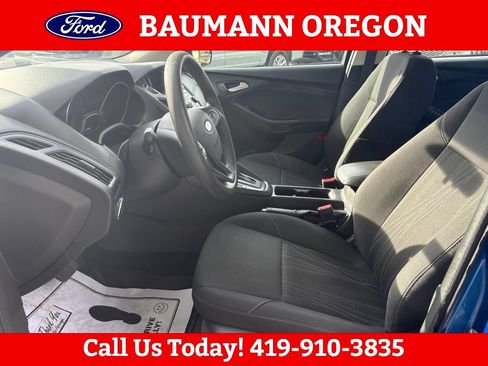 Used 2018 Ford Focus SE FWD image 14
