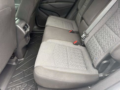 Used 2023 Chevrolet Equinox LT FWD image 10