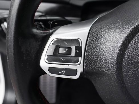 Used 2010 Volkswagen GTI 4-Door image 20