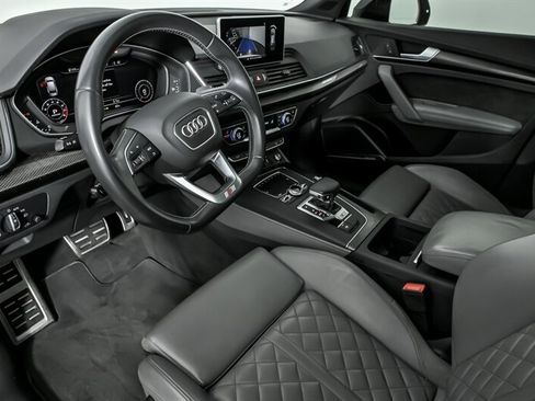 Used 2020 Audi SQ5 Premium Plus w/ Premium Plus Package image 18