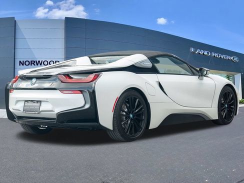 Used 2019 BMW i8 Roadster AWD/4WD image 4