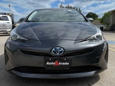 Used 2017 Toyota Prius Four FWD image 9