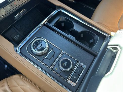 Certified 2022 Ford Expedition Max Platinum image 25