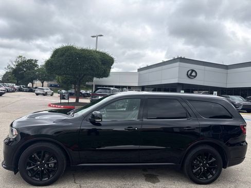 Used 2018 Dodge Durango R/T w/ Technology Group AWD/4WD image 2