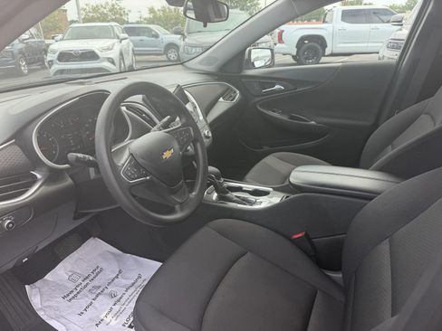 Used 2024 Chevrolet Malibu LT FWD image 13