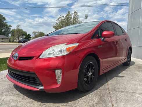 Used 2013 Toyota Prius Four w/ Deluxe Solar Roof Pkg FWD image 3