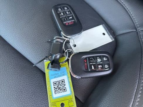 Used 2025 Honda Odyssey EX-L image 24