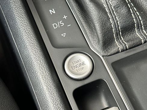 Used 2023 Volkswagen Atlas SE w/ Panoramic Sunroof Package FWD image 23