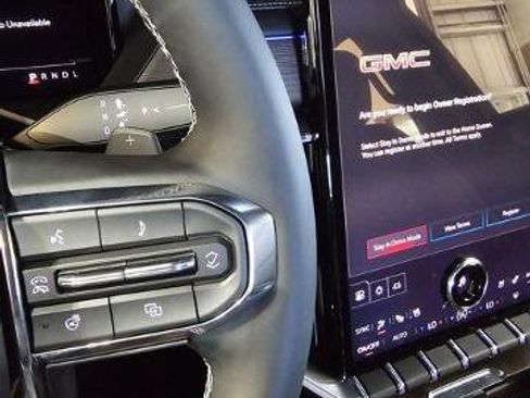 New 2026 GMC Acadia Denali w/ Super Cruise Package image 30