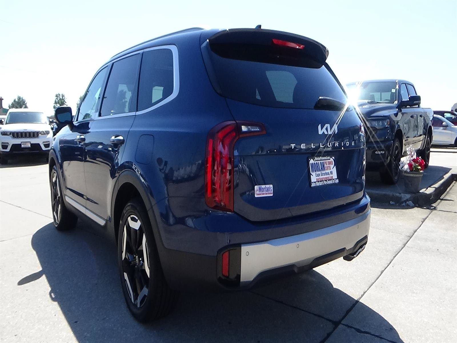 Used 2025 Kia Telluride S AWD/4WD image 9