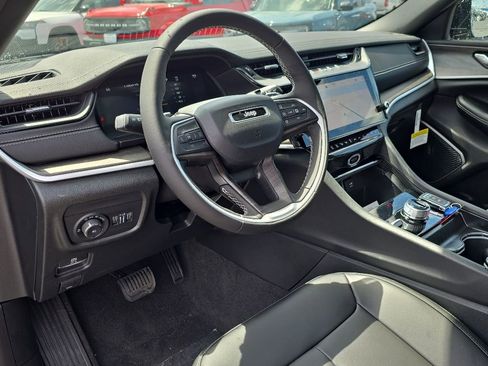 New 2026 Jeep Grand Cherokee L Limited AWD/4WD image 13