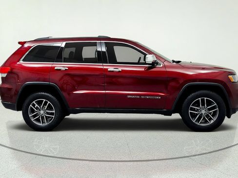 Used 2018 Jeep Grand Cherokee Limited AWD/4WD image 6
