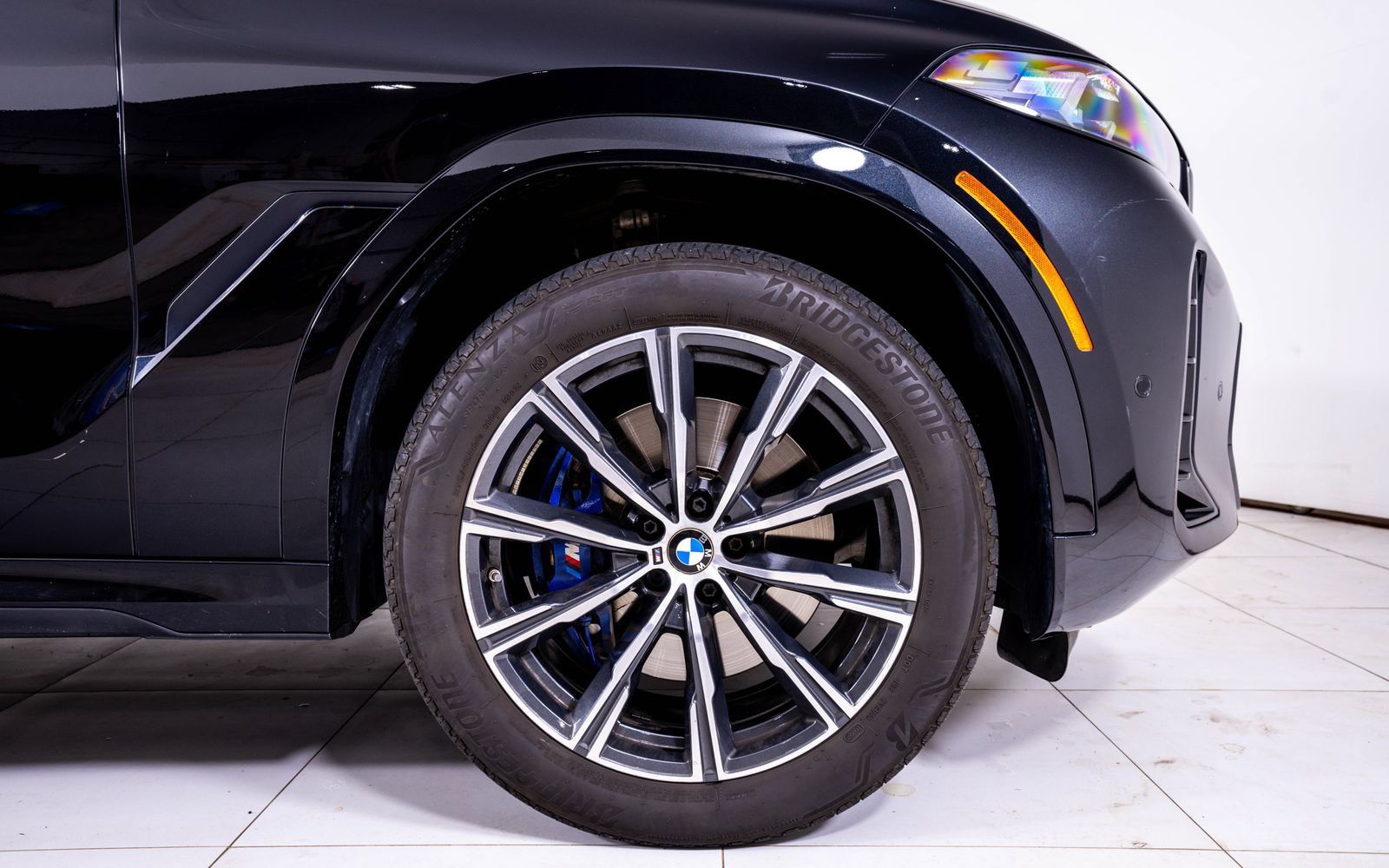 Used 2025 BMW X6 xDrive40i w/ Executive Package AWD/4WD image 12