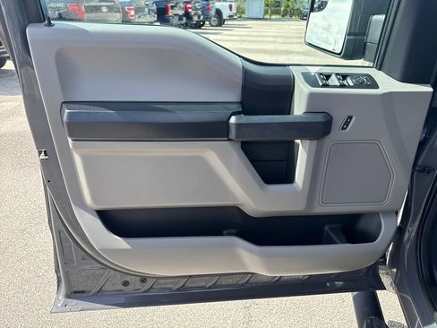 Used 2018 Ford F150 XL w/ Equipment Group 101A Mid RWD image 14