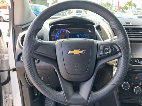 Used 2015 Chevrolet Trax LS FWD image 14