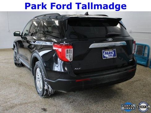 Used 2022 Ford Explorer XLT image 3