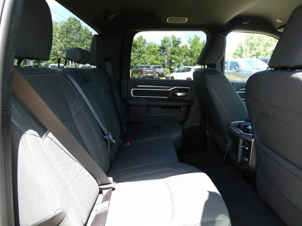 New 2026 RAM 3500 Big Horn AWD/4WD image 14