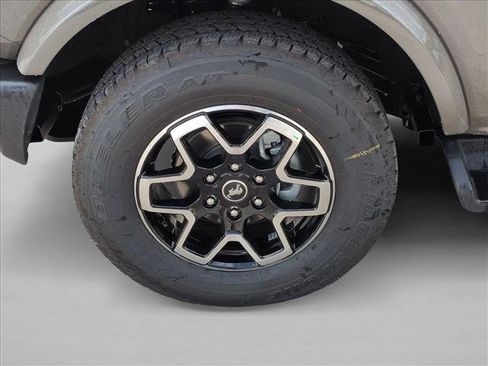 New 2026 Ford Bronco Outer Banks image 10
