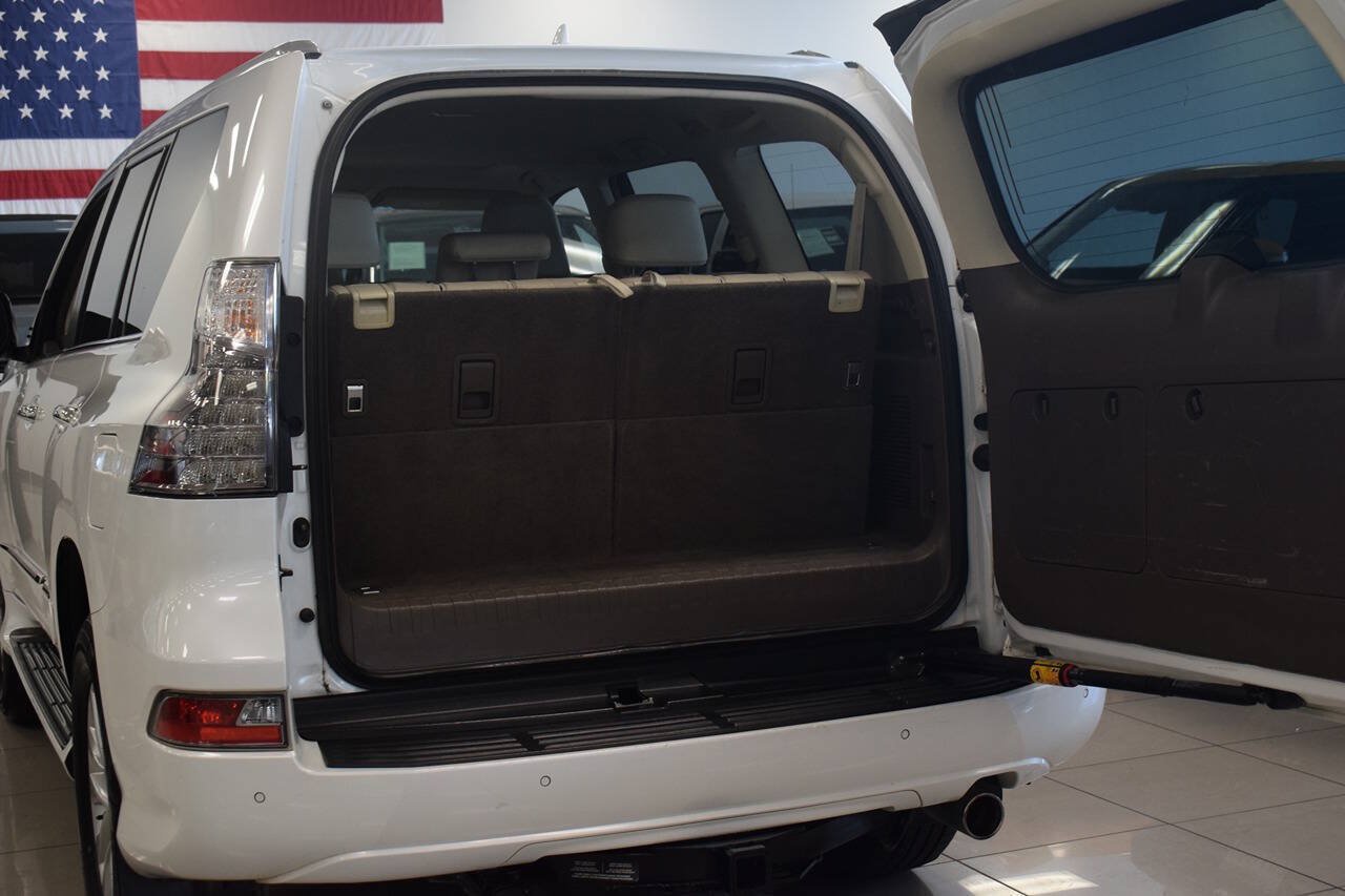 Used 2014 Lexus GX 460 w/ Premium Package AWD/4WD image 16
