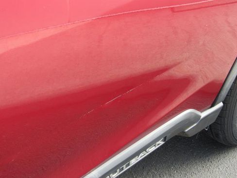 Used 2020 Subaru Outback Premium image 7