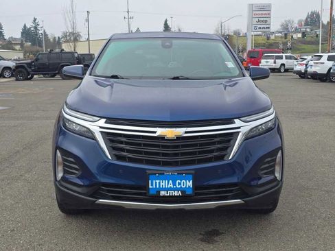 Used 2022 Chevrolet Equinox LT w/ Driver Convenience Package image 8