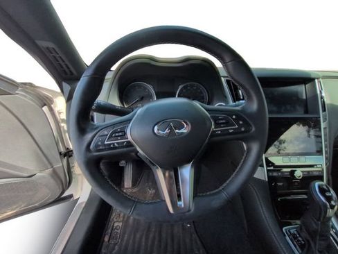 Used 2022 INFINITI Q60 3.0t Luxe w/ Essential Package AWD/4WD image 18